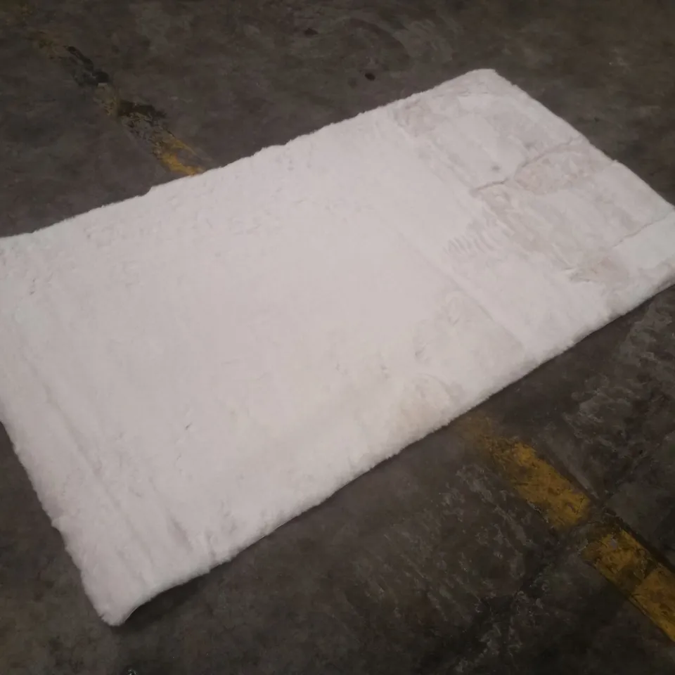 QUALITY DESIGNER AREA RUG APPROXIMATELY 80×150CM