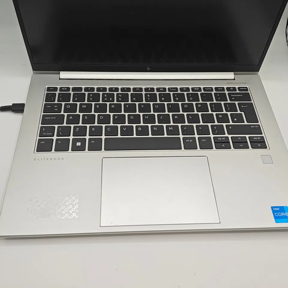 HP ELITEBOOK 840 G10 INTEL 5 LAPTOP IN SILVER WITH HP LAPTOP BAG