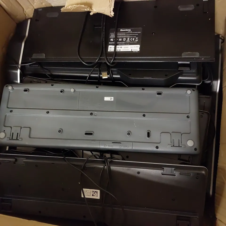 BOX OF APPROX 30 ASSORTED KEYBOARDS - COLLECTION ONLY
