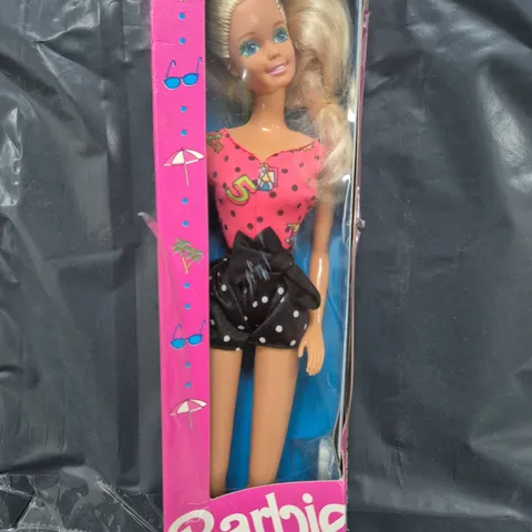 BARBIE VACACIONES COLLECTIBLE DOLL