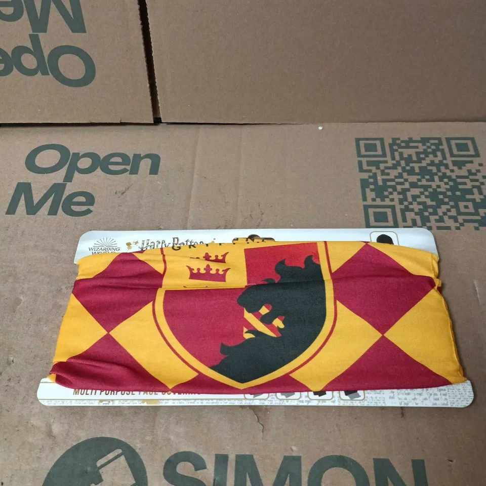 8 X HARRY POTTER WIZARDING WORLD MULTI PURPOSE FACE COVERING "GRYFFINDOR"