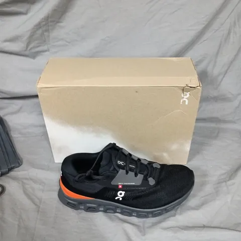 QN RUNNING CLOUDSTRATUS 3 MEN'S RUNNING SHOES – BLACK/ORANGE, UK 10 (US 10.5, EU 44.5, JP 28.5)