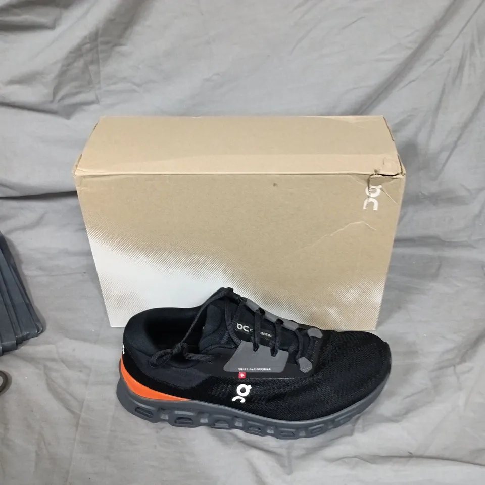 QN RUNNING CLOUDSTRATUS 3 MEN'S RUNNING SHOES – BLACK/ORANGE, UK 10 (US 10.5, EU 44.5, JP 28.5)