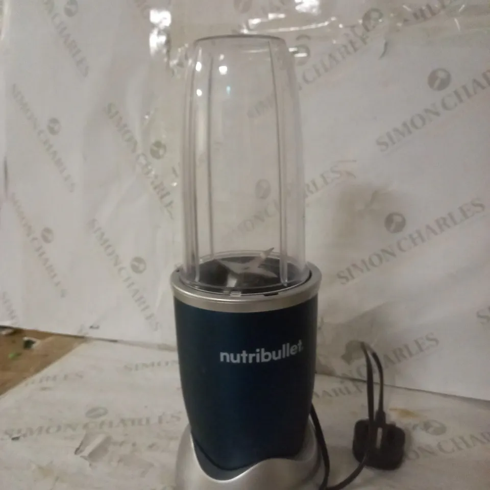 NUTRIBULLET 1000 SERIES BLENDER