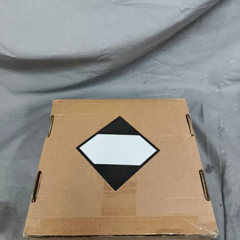 PALETTE LONDON ALL THAT GLITTERS NAIL PAINT COLLECTION 