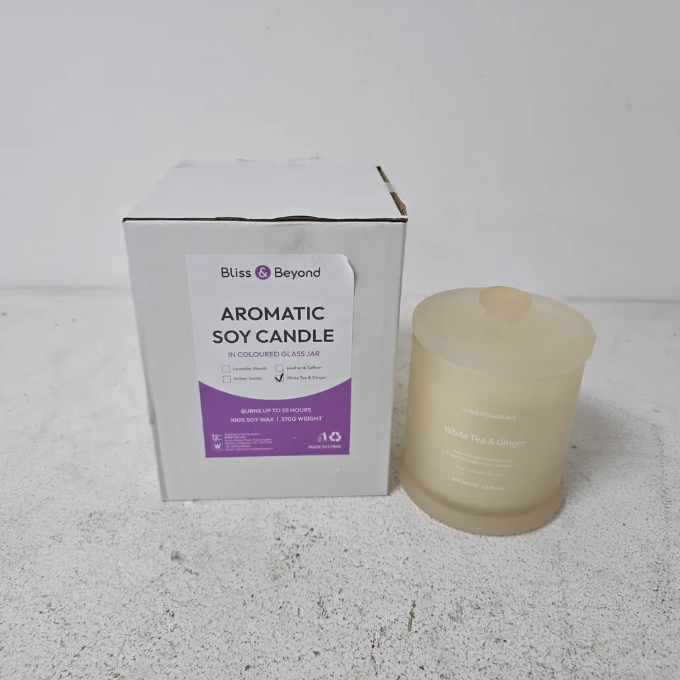 BOXED BLISS & BEYOND AROMATIC SOY CANDLE WHITE TEA & GINGER (370G)