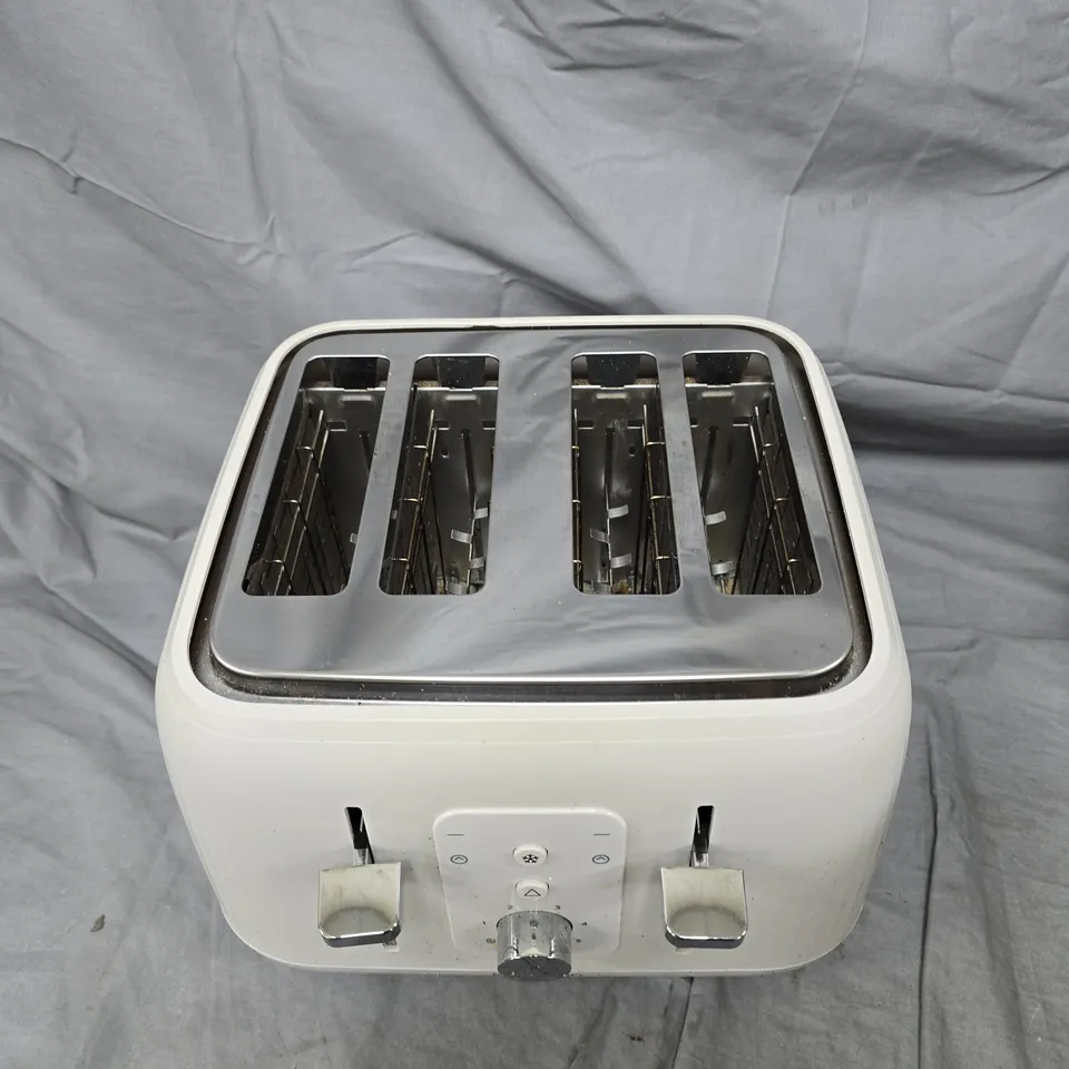 BOXED KENWOOD DAWN 4 SLICE TOASTER IN OATMEAL CREAM RRP £49