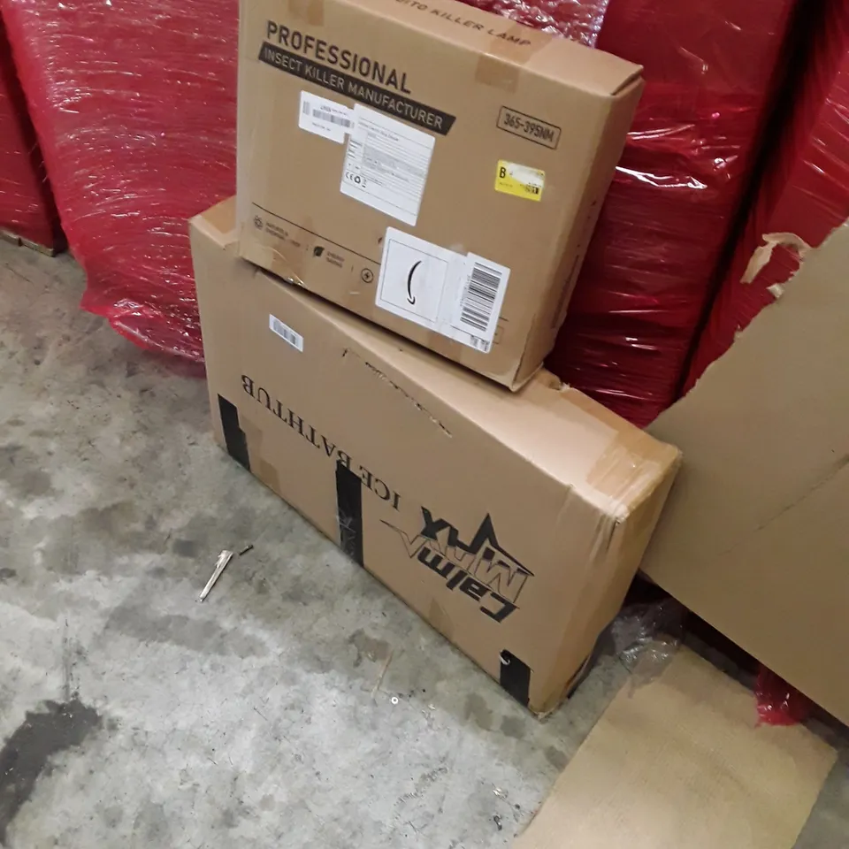 PALLET OF ASSORTED HOUSEHOLD GOODS AND PRODUCTS TO INCLUDE; ICE BATH TUB, PLAY MAT, BOXED FURNITURE ECT