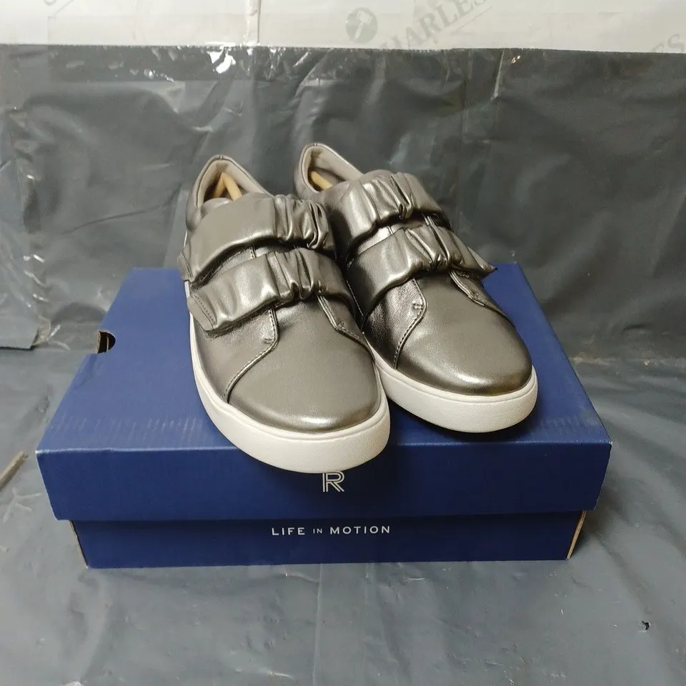 rockport truflex ladies Velcro fastening trainers silver size 4