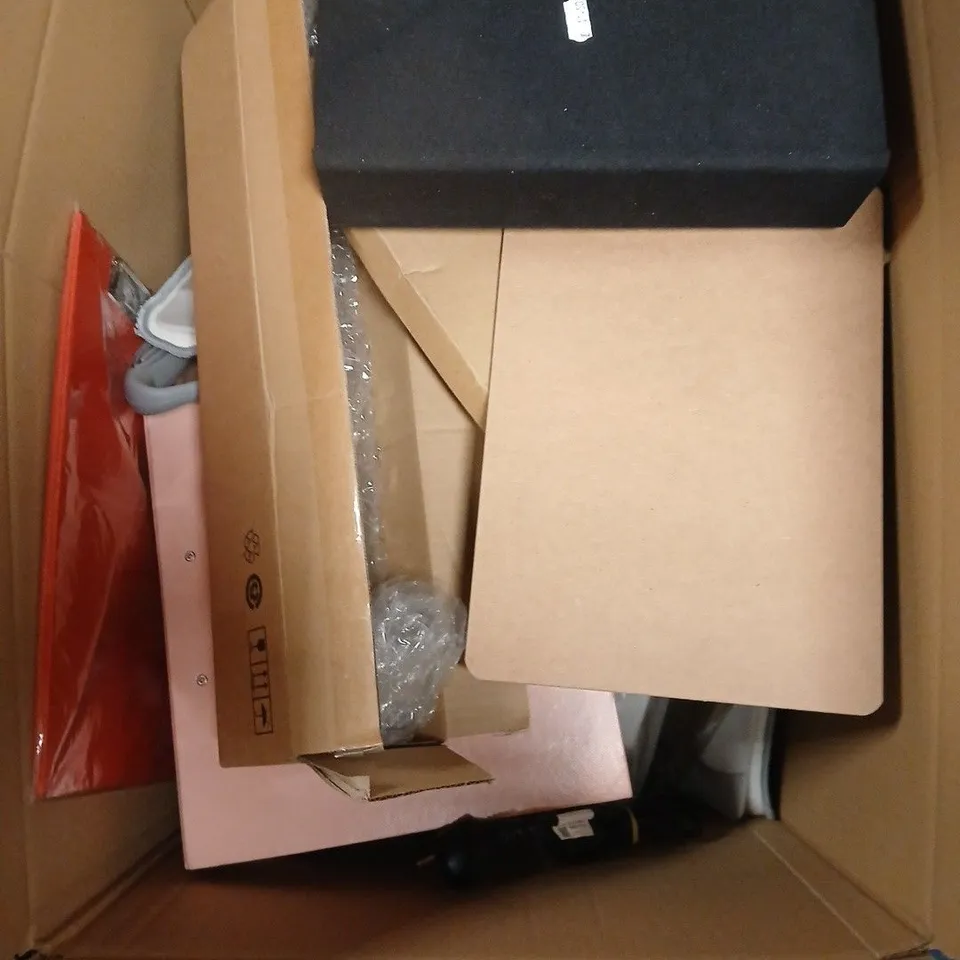 APPROXIMATELY 15 ASSORTED OFFICE & HOMEWARE PRODUCTS TO INCLUDE FOLDERS, NOPE PADS, CLIP BOARDS ETC 