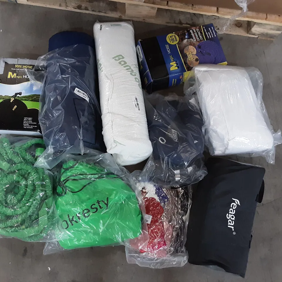 PALLET OF ASSORTED PRODUCTS TO INCLUDE HG EXPANDABLE GARDEN HOSE, MAGIC HOSE, FEAGAR,  JOKRESTY HOSE, BCOZZY, KETTOYA 100FT EXPANDABLE GARDEN HOSE 