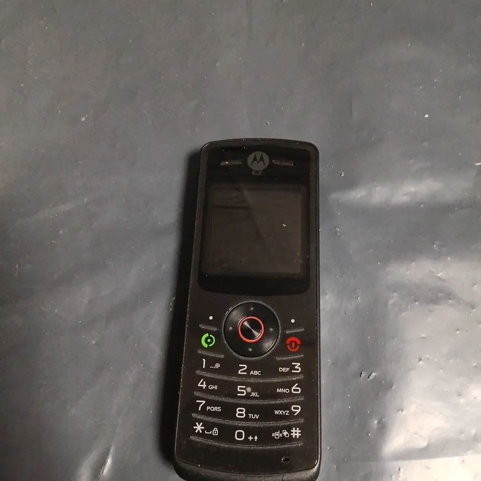 MOTOROLA W175 MOBILE PHONE – BLACK (BOXED)