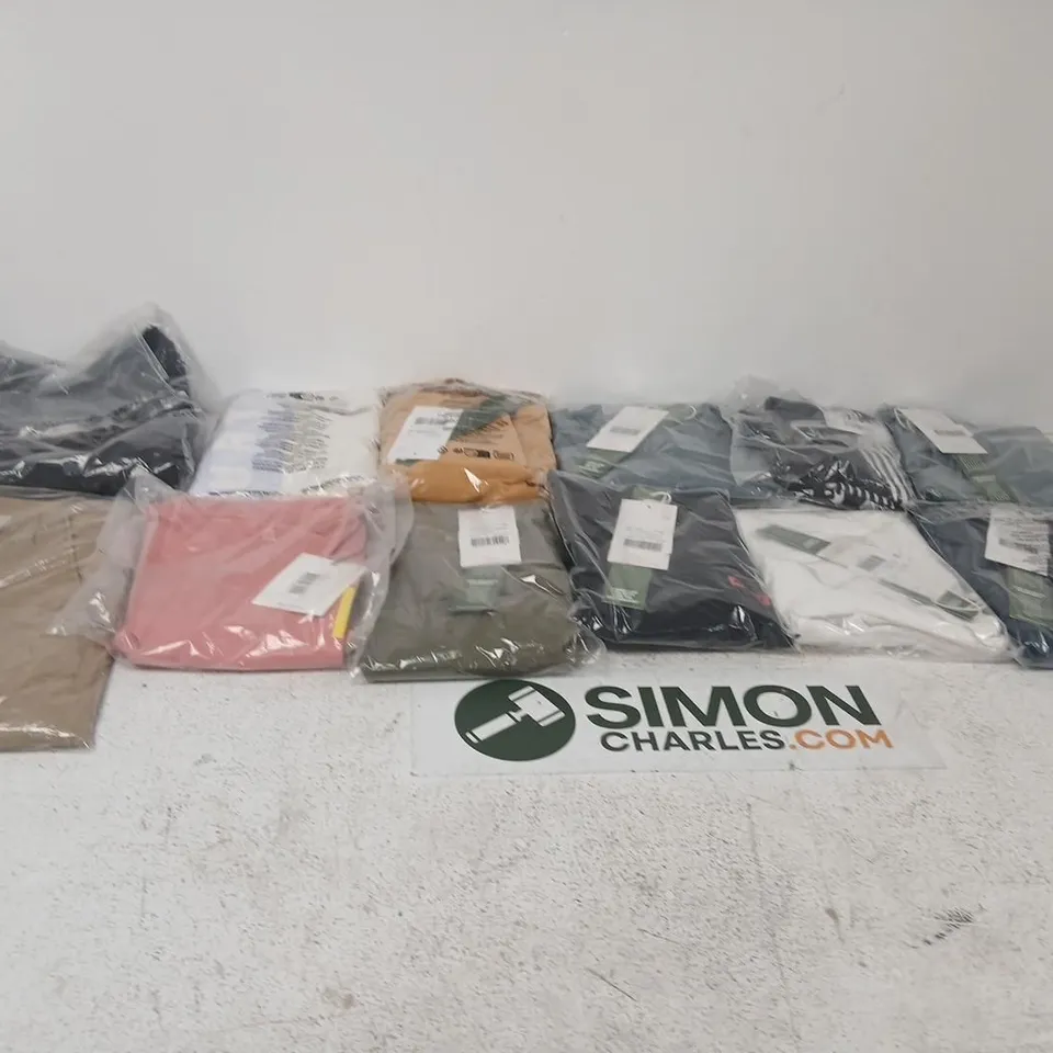 APPROXIMATELY 13 PIECES OF ASSORTED BRAND NEW CLOTHING TO INCLUDE; BURTON, BATALEON, VOLCOM AND GLOBE