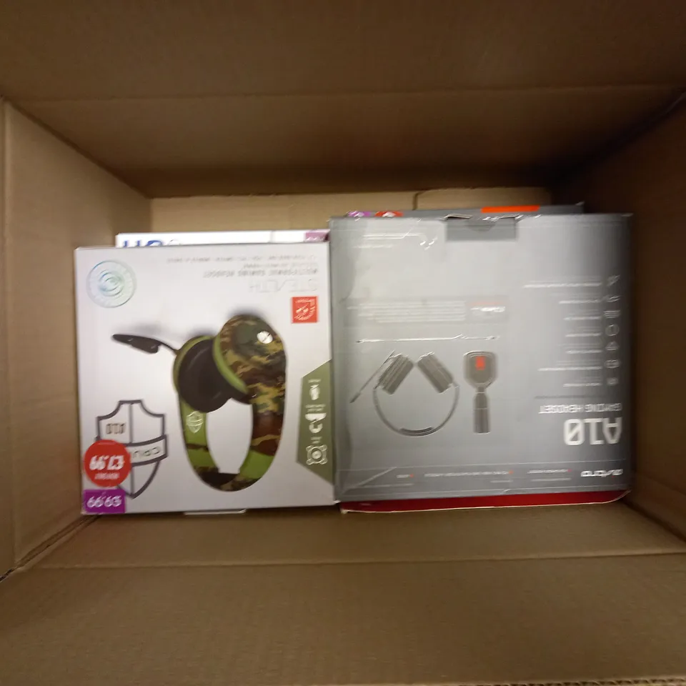 APPROXIMATELY 6 ASSORTED BOXED HEADSETS/HEADPHONES TO INCLUDE GIOTECK, HYPER X, ETC