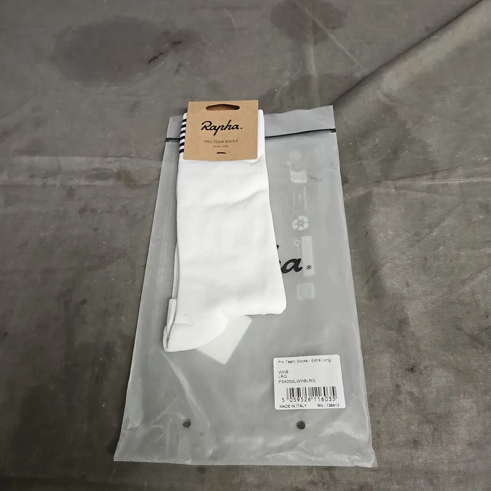 RAPHA PRO TEAM SOCKS EXTRA LONG IN WHITE SIZE L