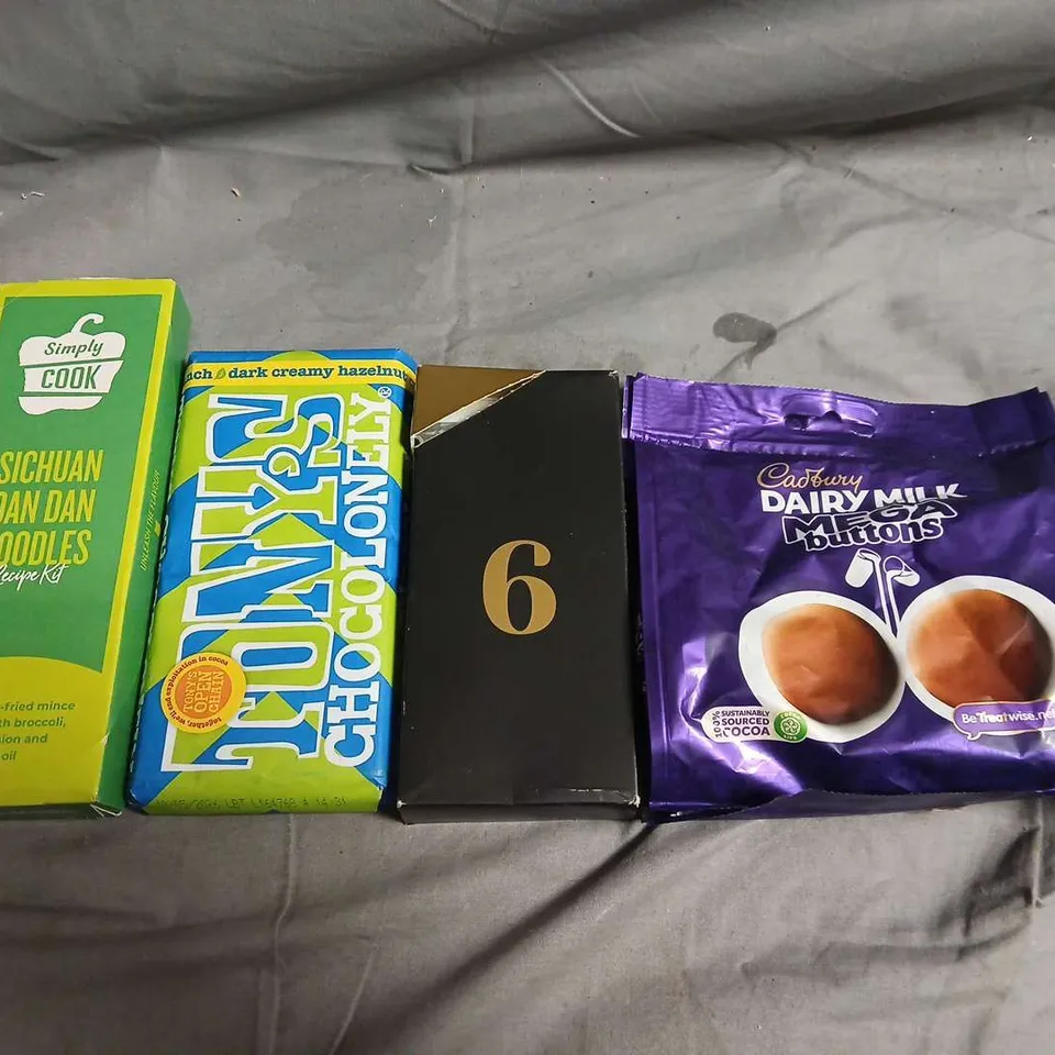 APPROXIMATELY 10 ASSORTED FOOD ITEMS TO INCLUDE - SIMPLY COOK, TONYS CHOCOLATE AND MILK BUTTONS - COLLECTION ONLY