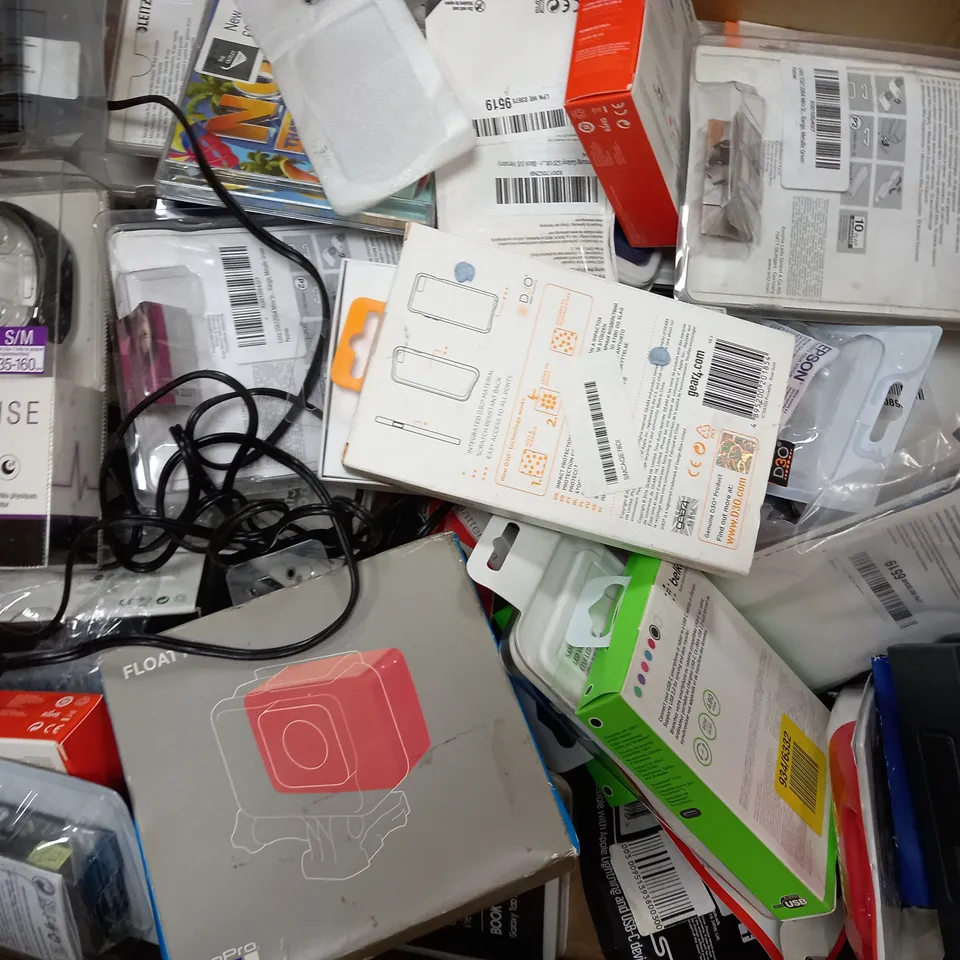 BOX OF APPROX 30 ASSORTED ITEMS TO INCLUDE - REXEL JOY , BELKIN USB TO LIGHTNING , BELKIN CAT5E NETWORKING CABLE ETC