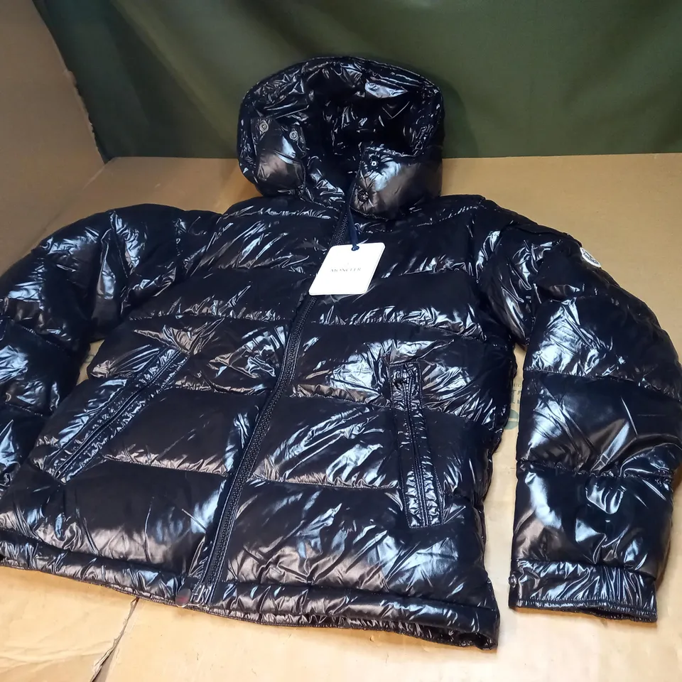 MENS MONCLER PADDED COAT SIZE UNSPECIFIED