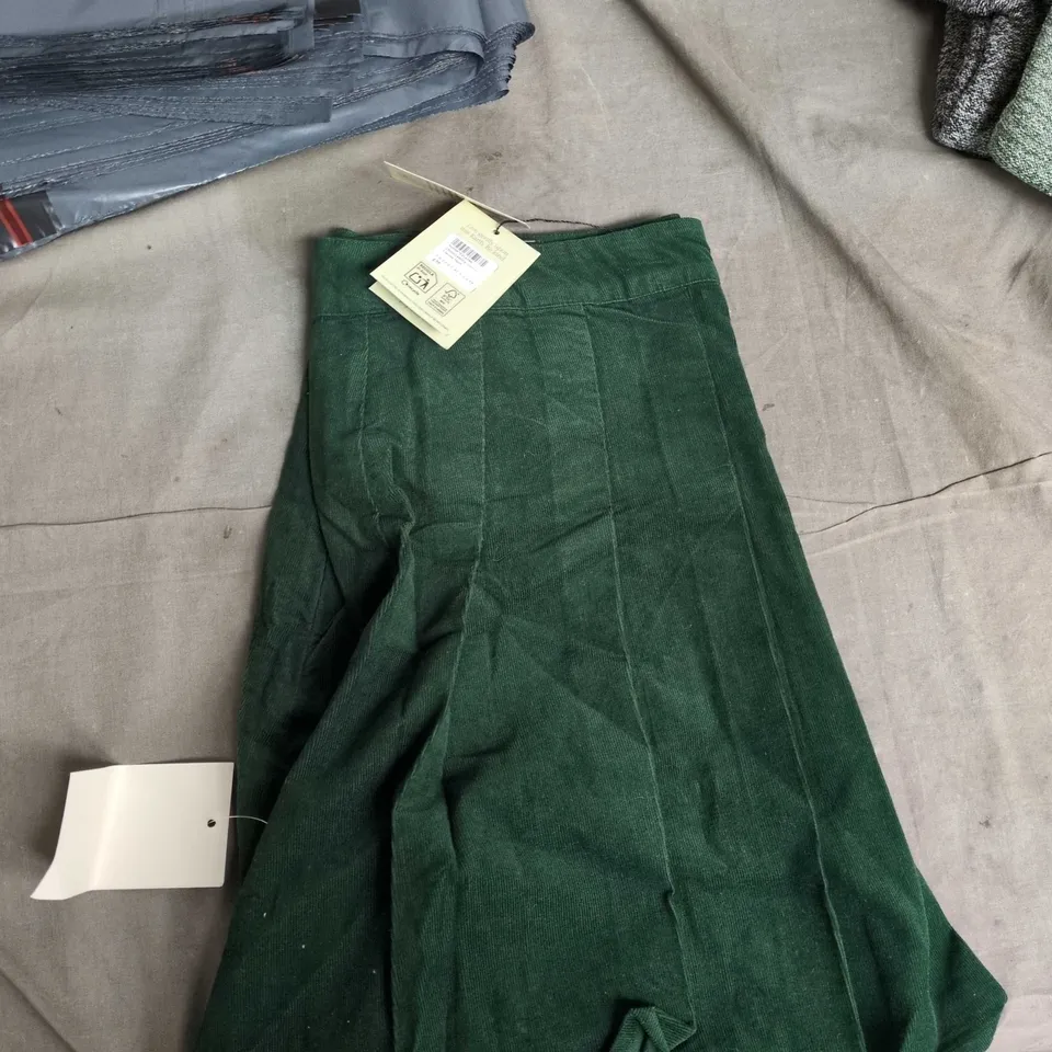 NOBODY'S CHILD VINCENT SKIRT – UK14 (EU42, US10), GREEN