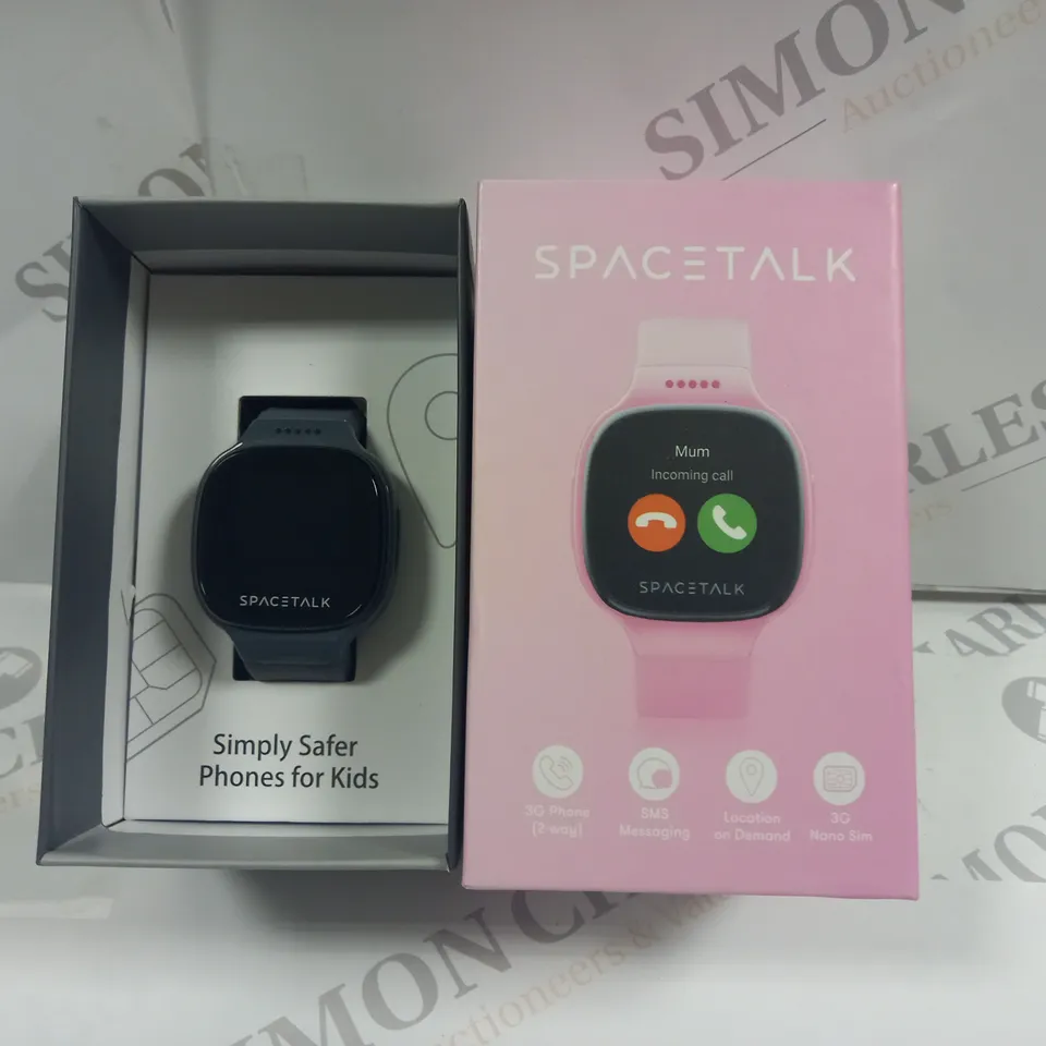 BOXED SPACETALK CHILDRENS GPS SMARTWATCH AND PHONE