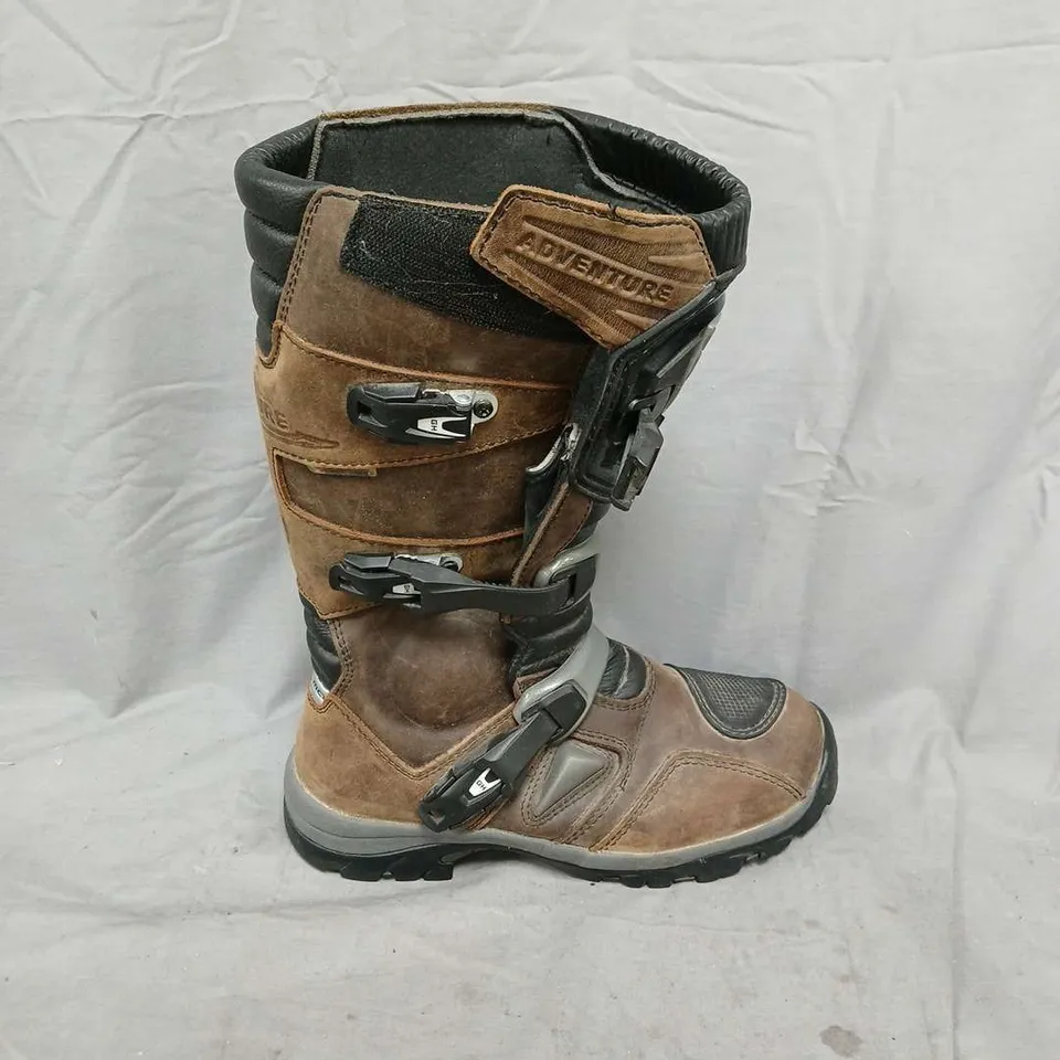 FORMA ADVENTURE MOTORCYCLE BOOTS – BROWN/BLACK, EU 42 (PAIR)