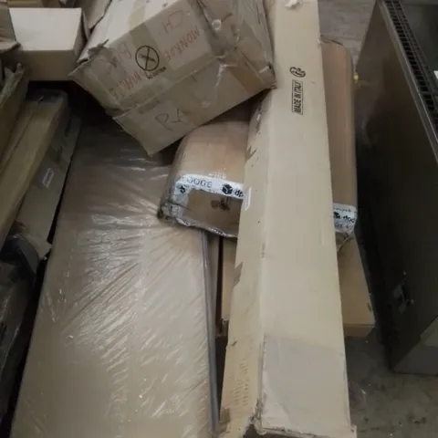 PALLET CONTAINING ASSORTED FURNITURE & FURNITURE PARTS