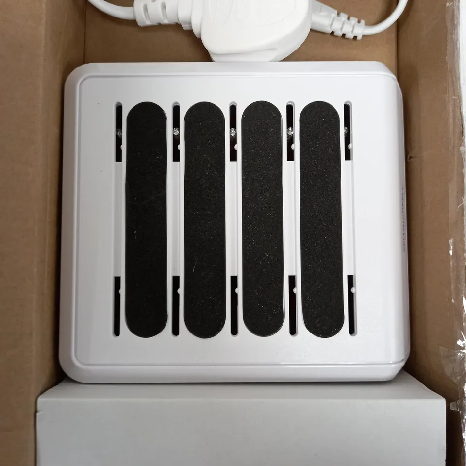 BOXED BELL & HOWELL MULTI-DEVICE USB POWER STATION