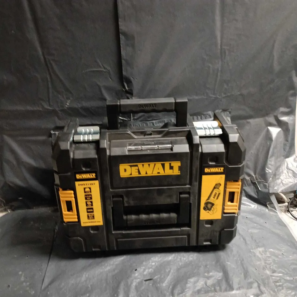 DEWALT DWE315 CORDED OSCILLATING MULTI TOOL WITH CASE
