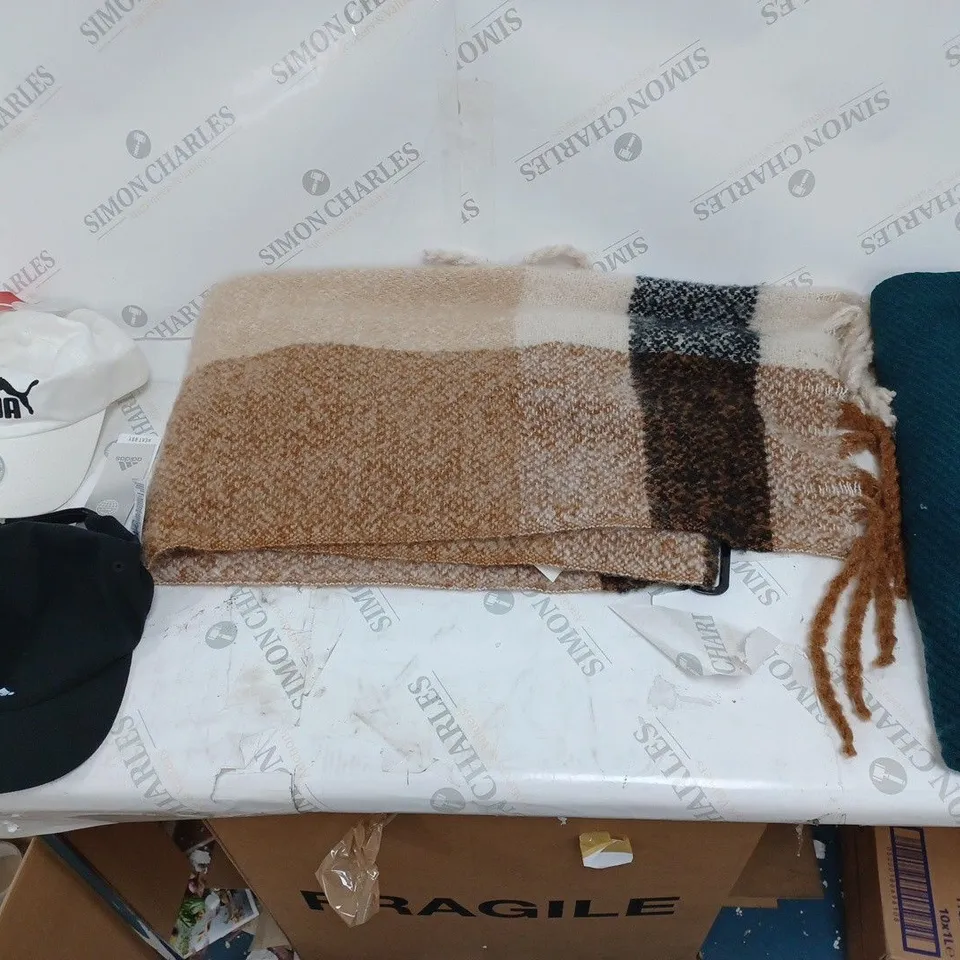 ASSORTED WINTER WEAR ACCESORIES TO INCLUDE BEANIES, SCARVES, AND HATS ETC.