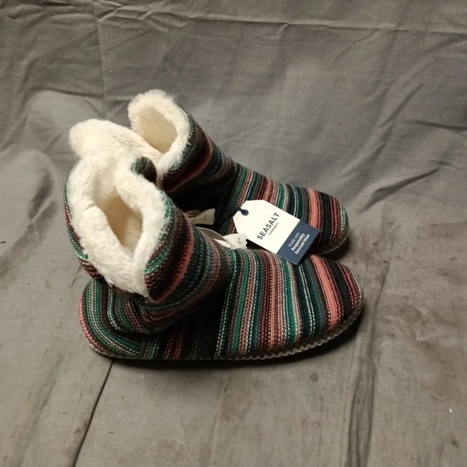 SEASALT SLIPPER BOOTS – RIPPLE MARKS MULTI (UK S/M)