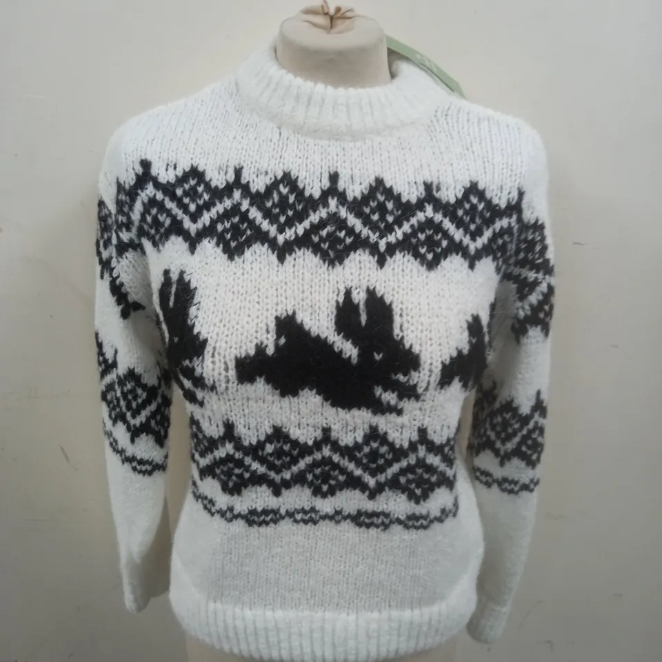 DIVIDED WHITE/BLACK KNIT JUMPER - XS