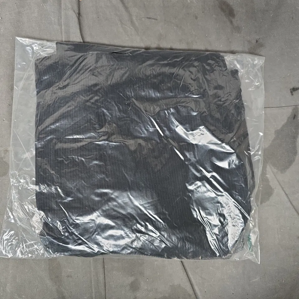 ROUTE ONE BIG WALE CORD CARPENTER SHORTS IN BLACK SIZE 32