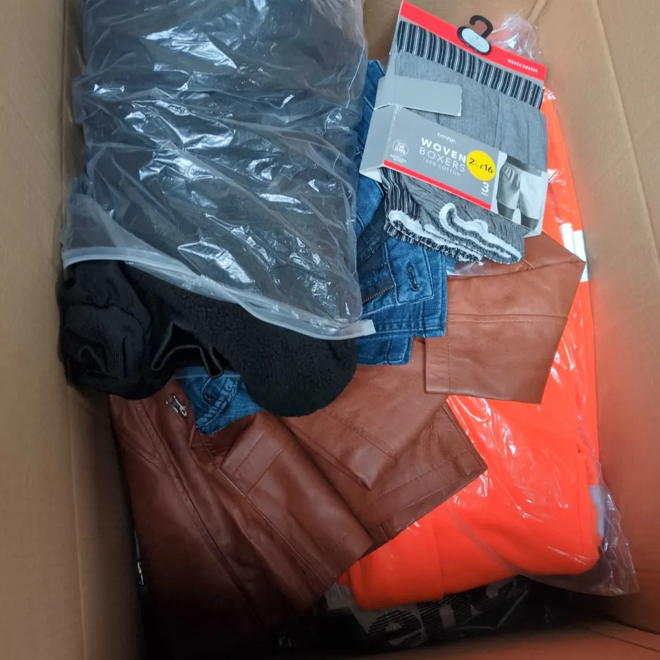BOX OF APPROXIMATELY 25 ASSORTED CLOTHING ITEMS TO INCLUDE:  HOODIE AND JOGGERS