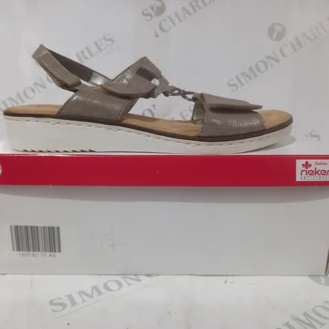BOXED PAIR OF RIEKER OPEN TOE SANDALS IN BEIGE SIZE 6