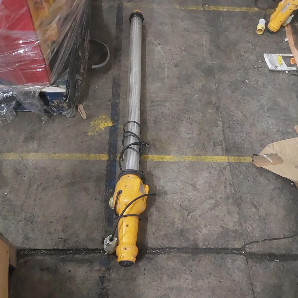 DEFENDER UPRIGHT LED STICK LIGHT