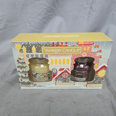 boxed Yankee Candle Original Small Jar Gift Set - Christmas Cookie & Red Apple Wreath 