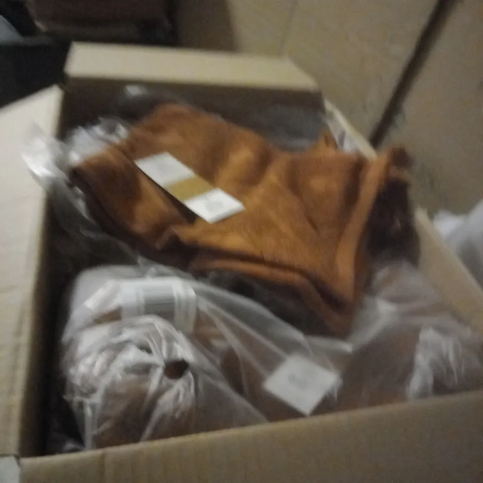 LOT OF 48 GUEST TOWELS 100% COTTON 40CM X 60CM