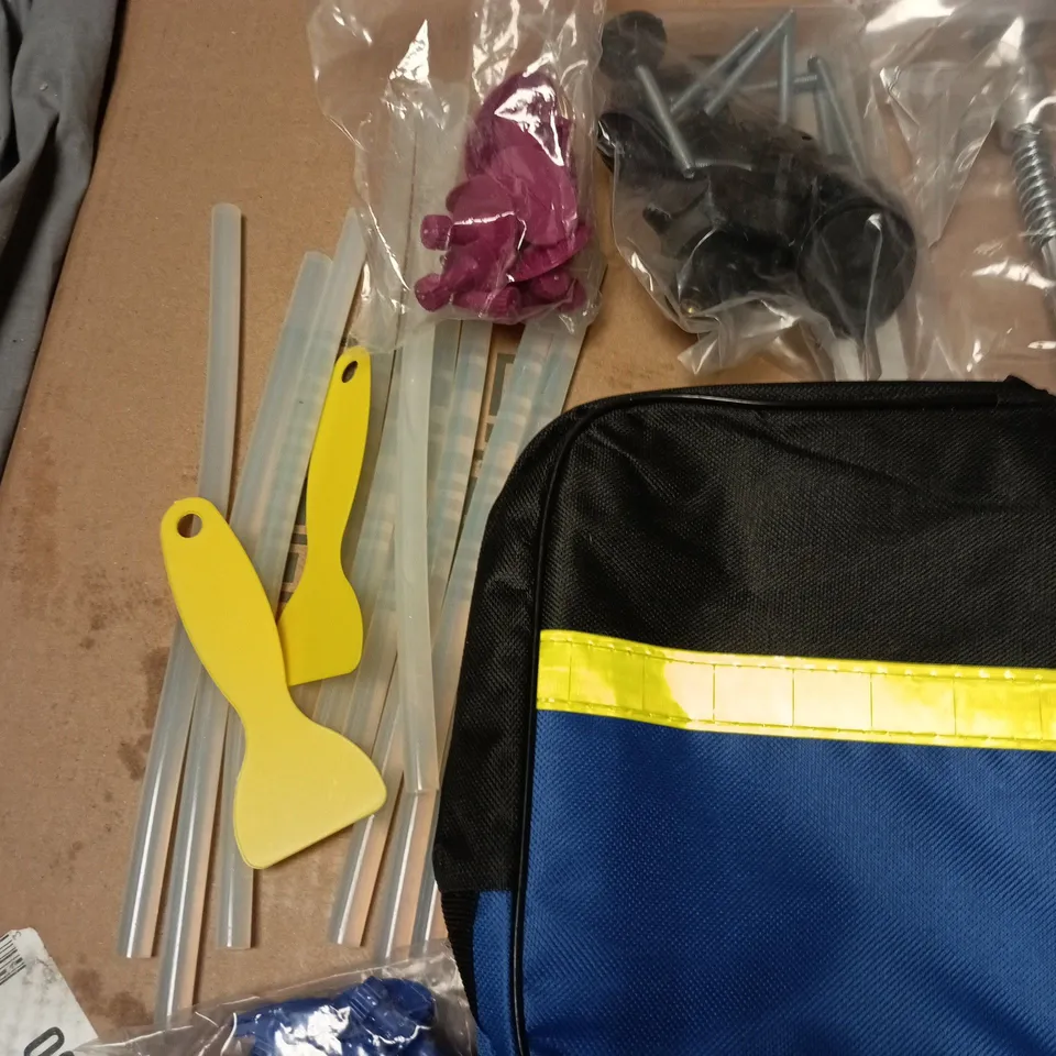 BOX OF ASSORTED AUTOMOTIVE REPAIR TOOLS INCLUDEDING HOT GLUE GUN
