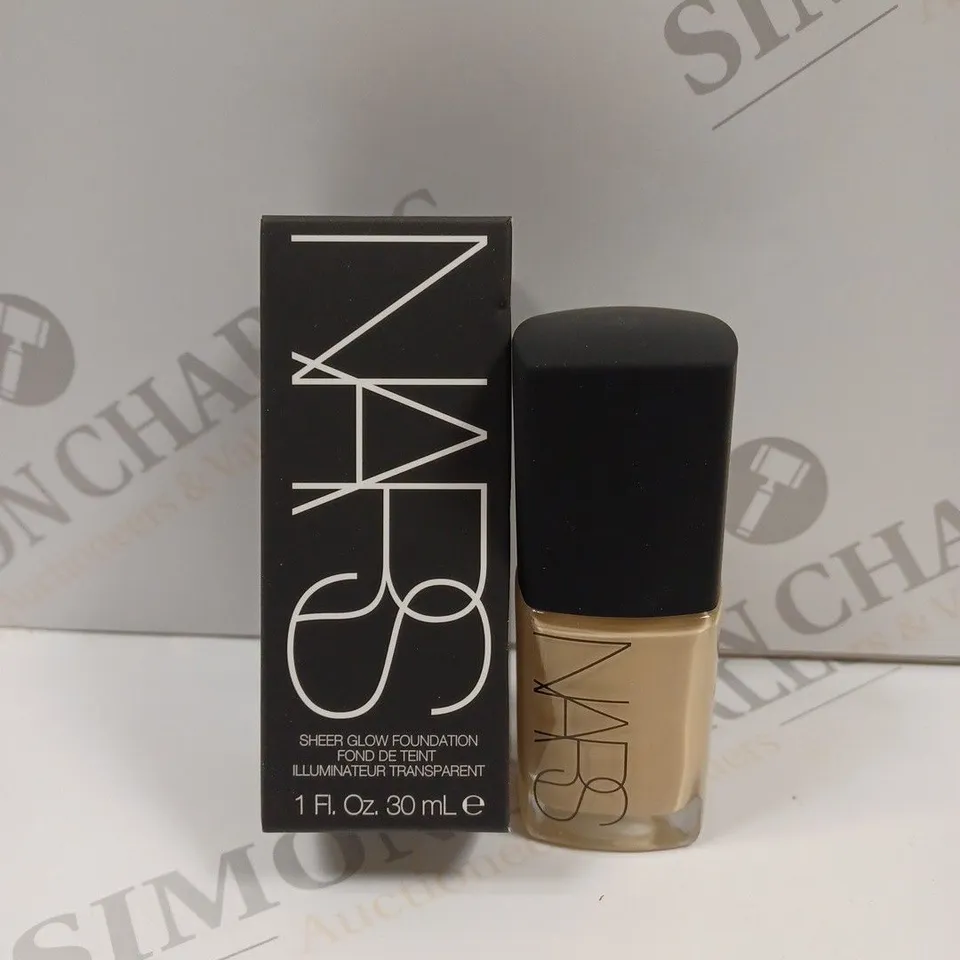 BOXED NARS UNISEX SHEER GLOW FOUNDATION 1 OZ LIGHT 3.5 MAKEUP