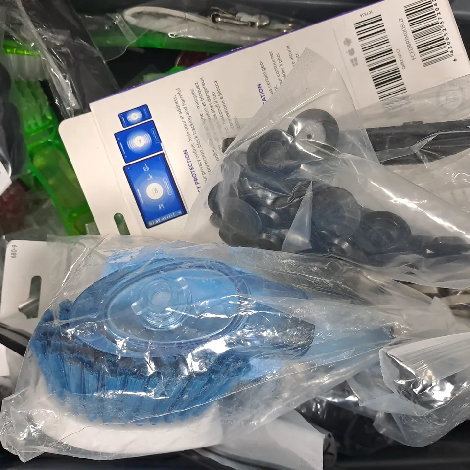 APPROXIMATELY 15 ASSORTED HOUSEHOLD ITEMS TO INCLUDE HEAVY DUTY PLASTIC TABLECOVER, TAPE MEASURE, ETC