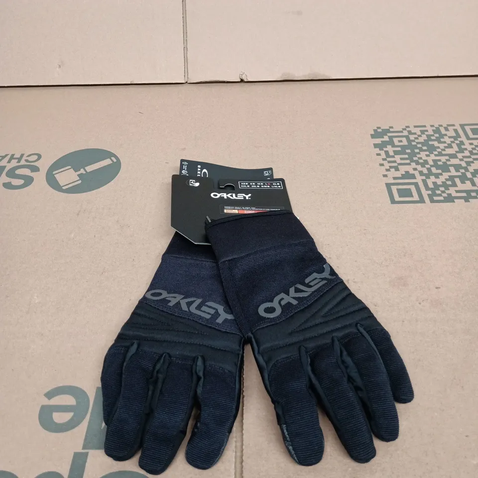 OAKLEY FACTORY PILOT CORE GLOVE BLACKOUT LARGE TAGGED