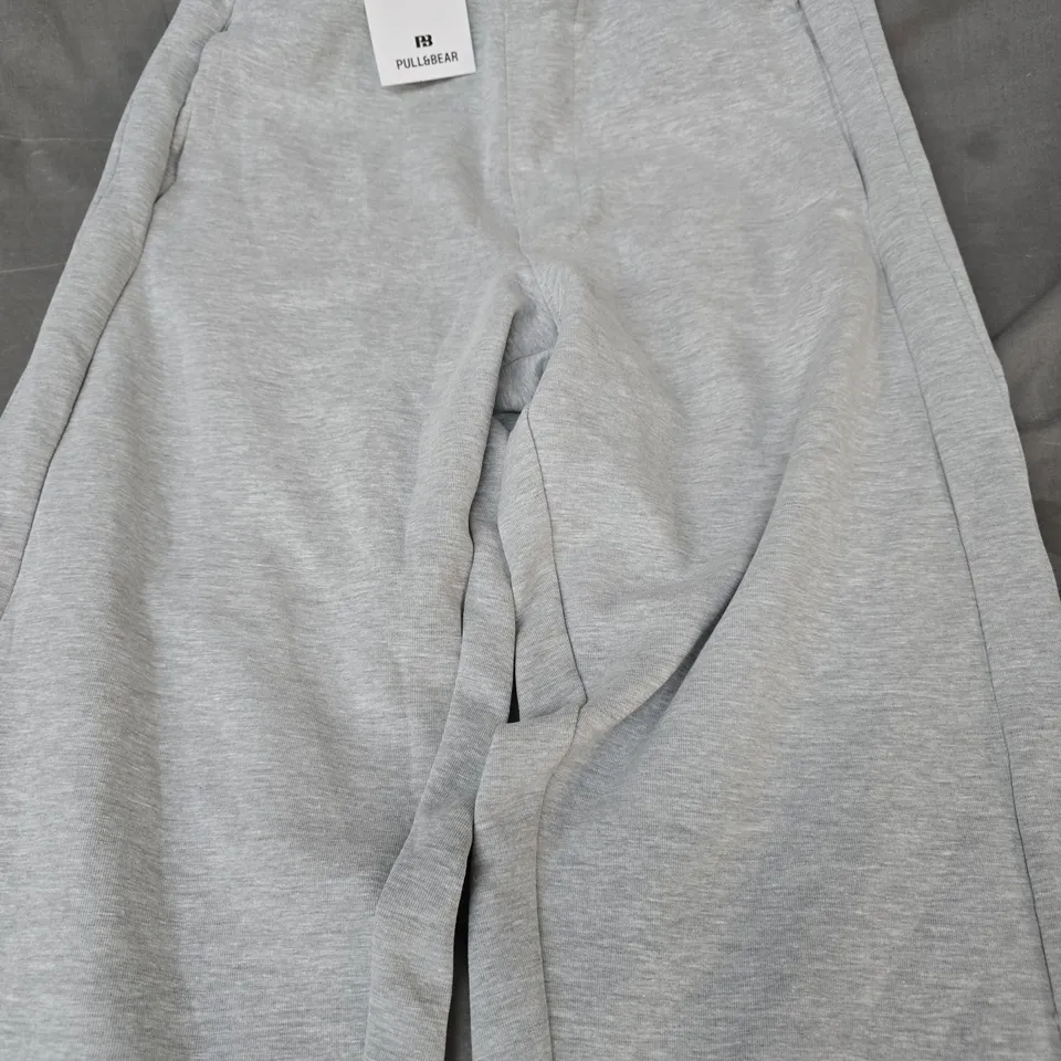 PULL & BEAR RELAXED SWEATPANTS IN GREY SIZE SMALL