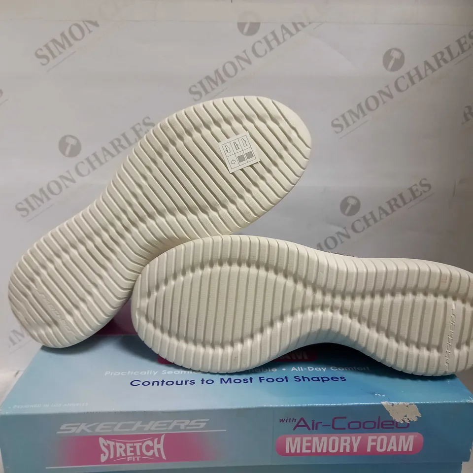 SKECHERS ULTRA FLEX GREY TRAINERS - UK SIZE 7