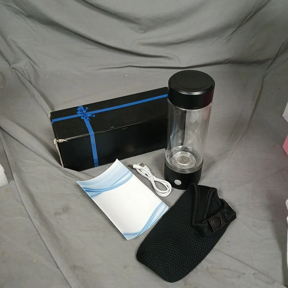 PORTABLE USB-POWERED GLASS WATER BOTTLE – GIFT BOX SET