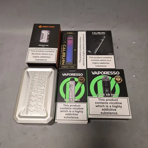 APPROXIMATELY 20 VAPES & E-CIGARETTES TO INCLUDE VAPORESSO, UWELL CALIBURN, GEEKVAPE ETC