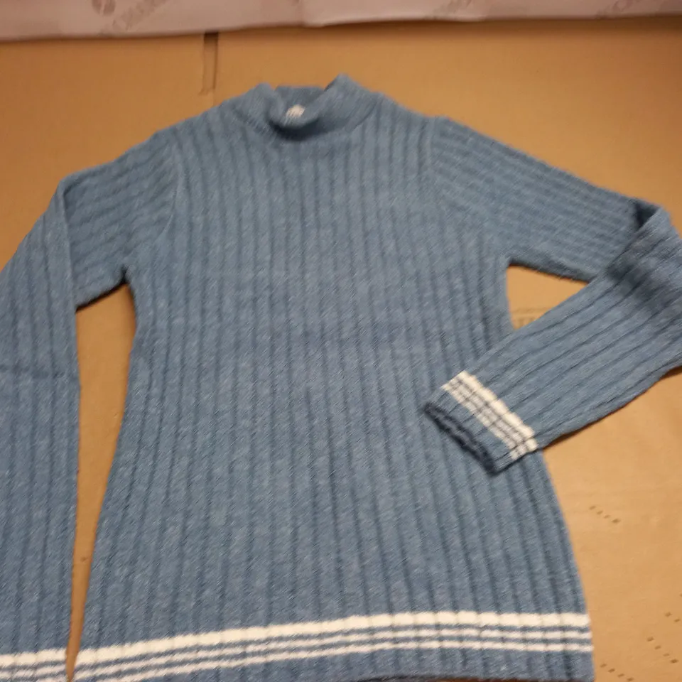 LARGE QUANTITY OF COTTONADE JUMPERS IN BLUE - T1