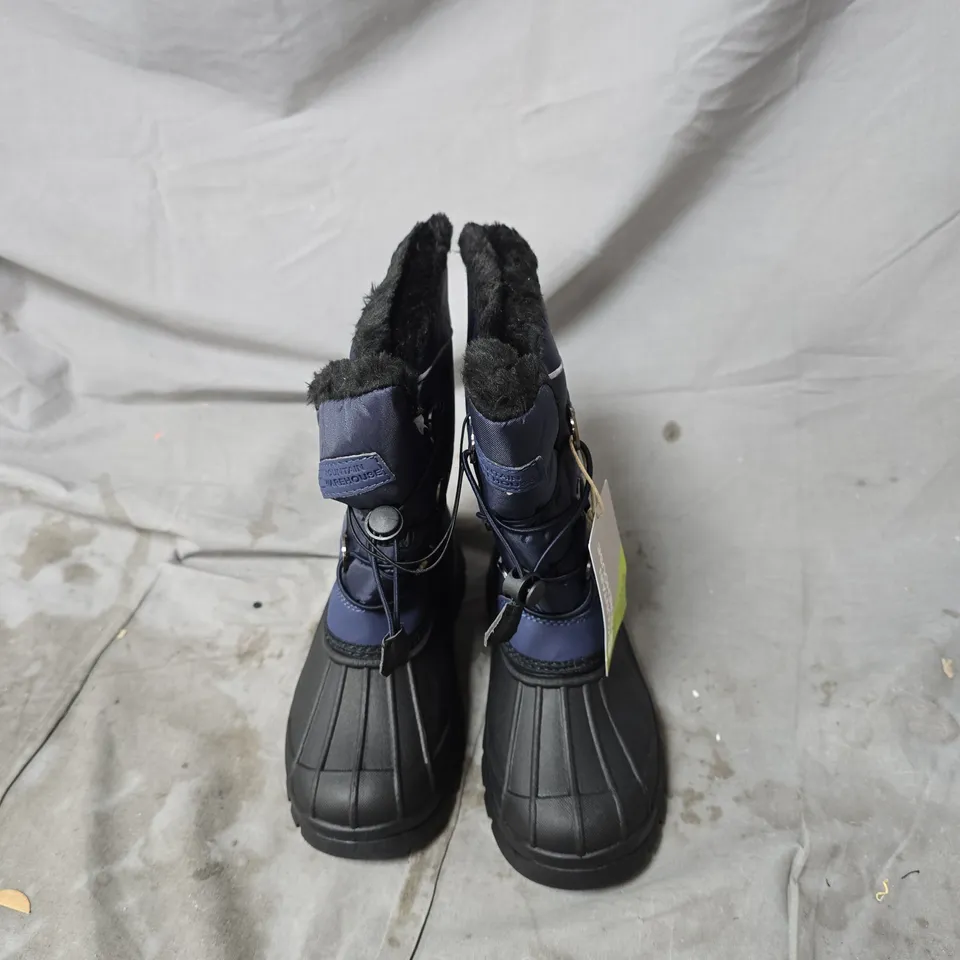 MOUNTAIN WAREHOUSE KIDS' WINTER BOOTS – BLUE/NAVY WITH FAUX FUR LINING KIDS SIZE 13. UNBOXED