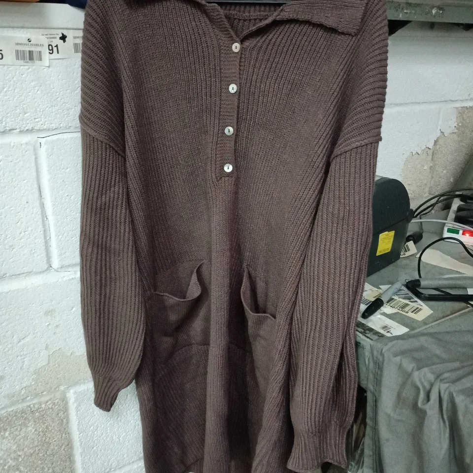BROWN KNITTED CARDIGAN WITH FRONT BUTTON PLACKET AND POCKETS SIZE XL
