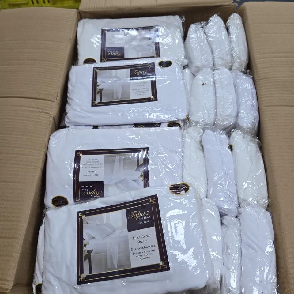 BOX OF APPROXIMATELY 30 X TOPAZ LIVE HOME COLLECTION DEEP FITTED SHEETS – WHITE, MICROFIBRE POLYESTER, PACK OF SHEETS