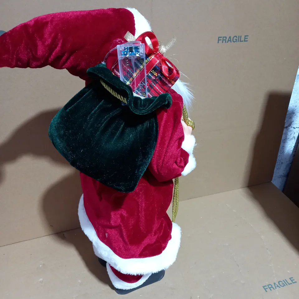  FESTIVE LIGHT UP TRADITIONAL STANDING SANTA